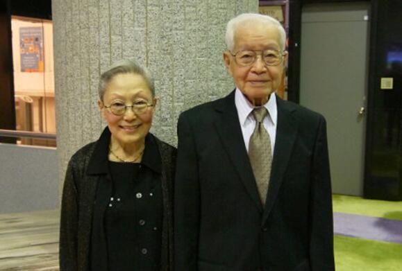 香港作家刘以鬯去世享年100岁